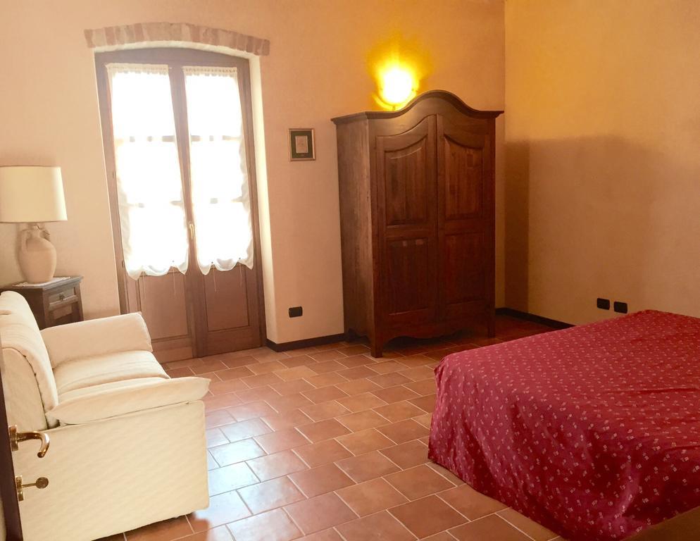 Cascina Stralla Farigliano Habitación foto